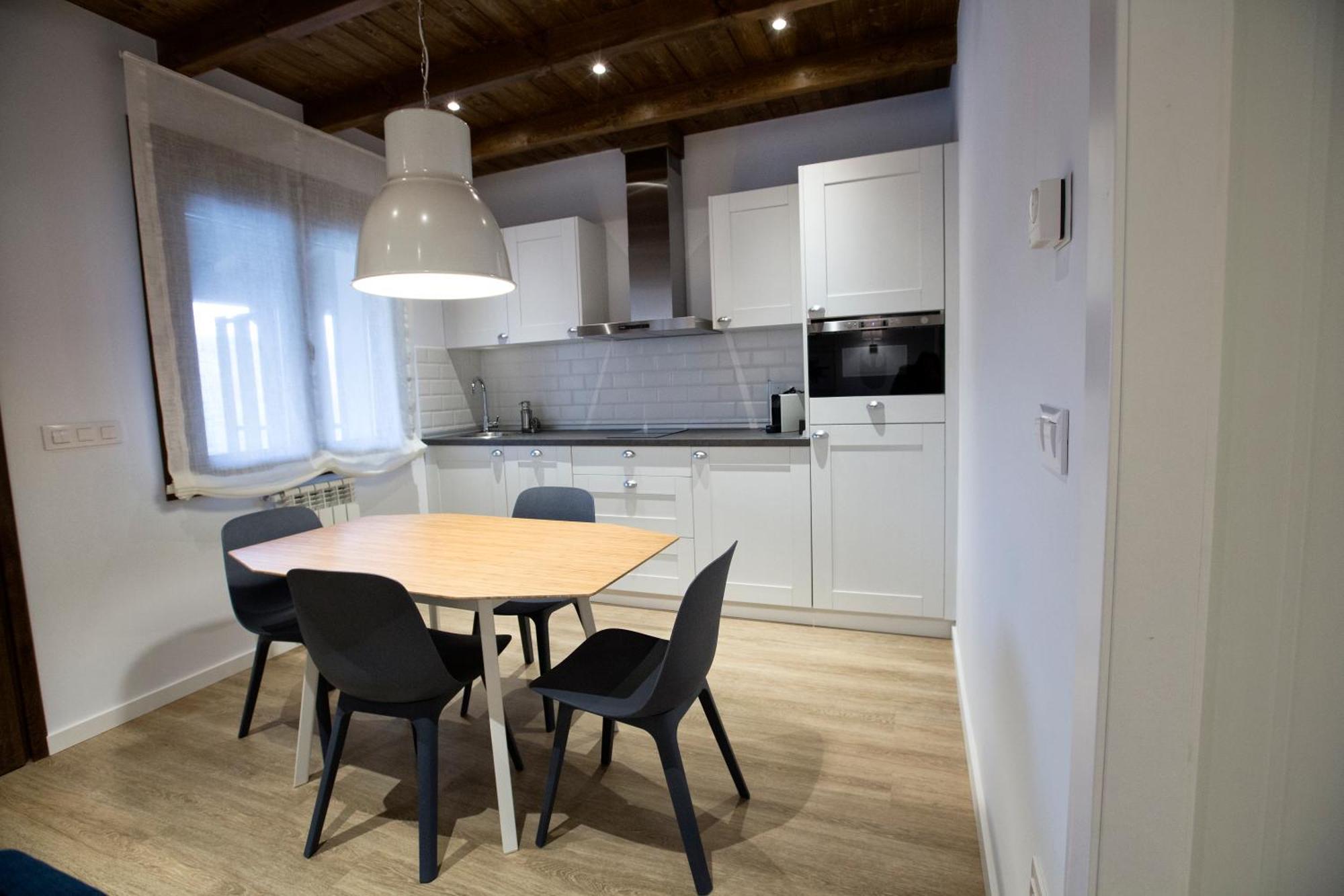Fuente El Gueeyu Apartment Cangas de Onis Exterior photo