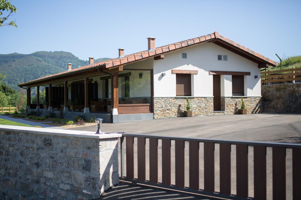 Fuente El Gueeyu Apartment Cangas de Onis Exterior photo